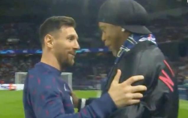 Ronaldinyo Messi ilə Fransada görüşdü