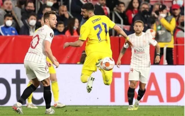 Mahirin debüt etdi, 