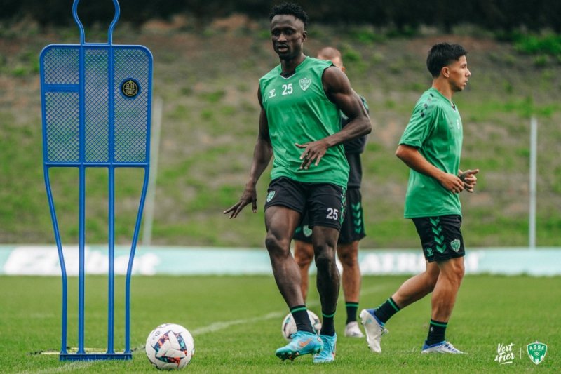 Vadji “Sent Etyen”də debüt etdi, penalti qazandı