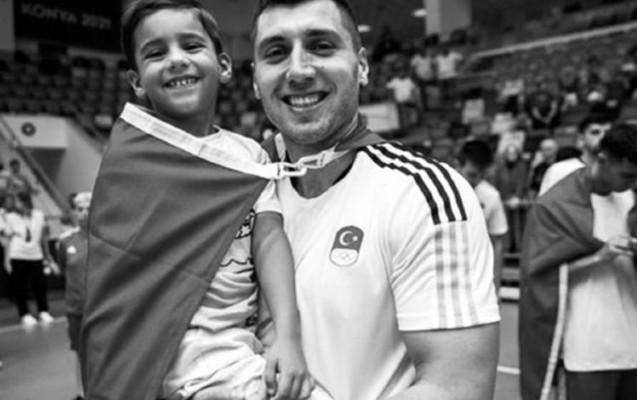 Türkiyə yığmasının kapitanı zəlzələnin qurbanı oldu Türkiyə yığmasının kapitanı zəlzələnin qurbanı oldu