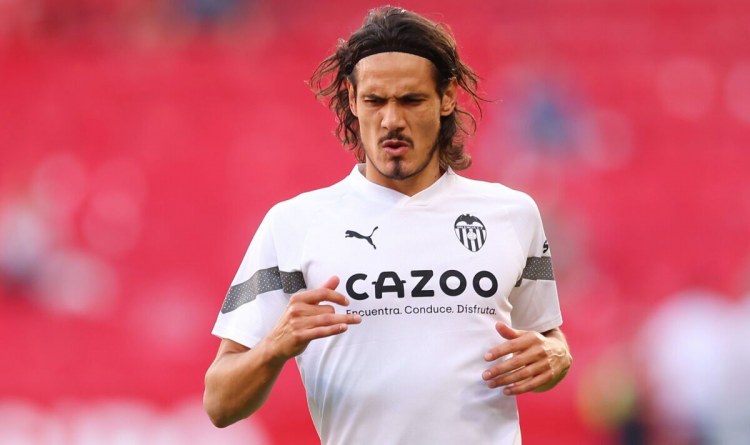 Edinson Kavani “Valensiya”nı 