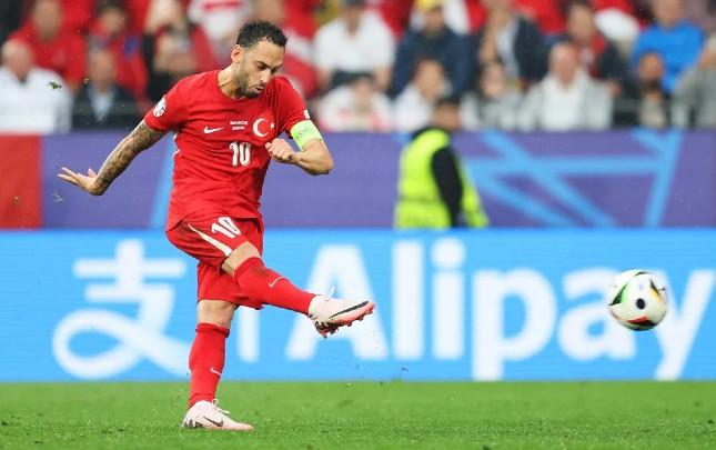 Hakan Çalhanoğlu Gürcüstan üzərində qələbədən danışdı -