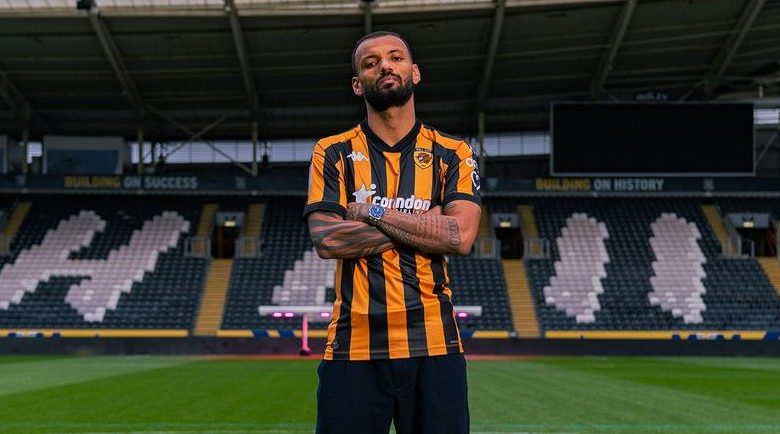 “Fənərbaxça”dan ayrılan futbolçu İngiltərə klubunda -