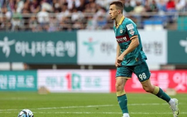 Millimizin üzvü Krivotsyuk qol vurdu, daha sonra qırmızı vərəqə aldı