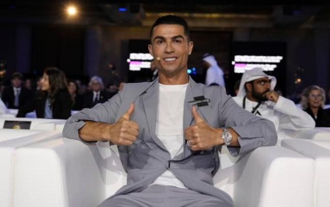 Ronaldo böyük klubun sahibi olacağını bildirdi -