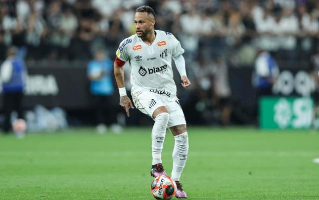 Neymar Braziliya futbolunun inkişafından gileyləndi -