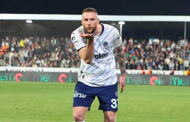 “Fənərbaxça”dan 40 dəqiqəyə 4 qol -