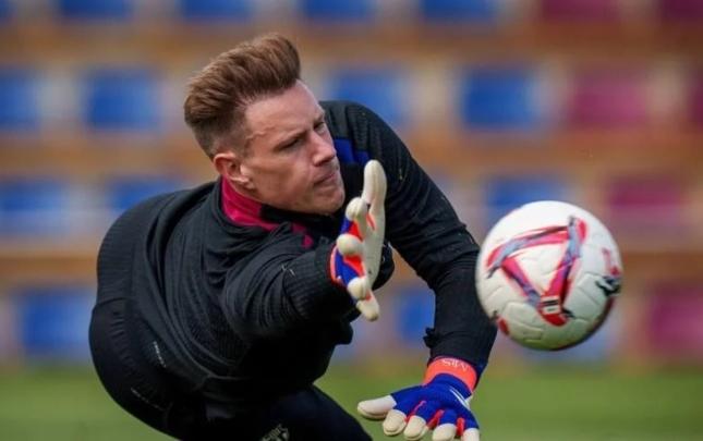 Ter Ştegen yenidən yaşıl meydanlarda -