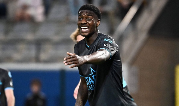 “Leyptsiq” niderlandlı futbolçu üçün hərəkətə keçdi -