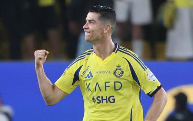 Ronaldo qollarının sayını 933-ə çatdırdı -