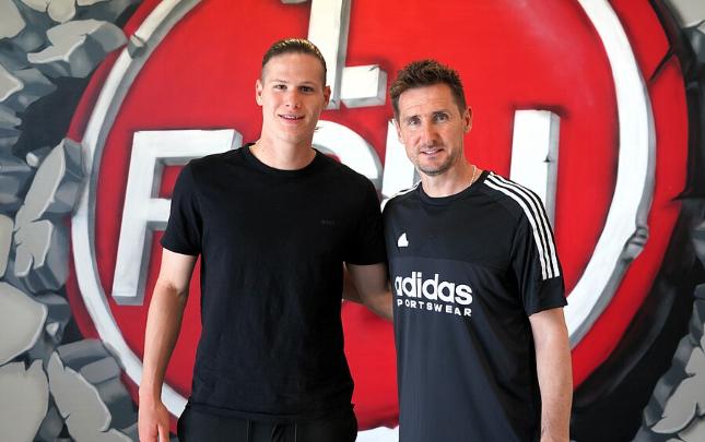 Emrelinin komandasına 