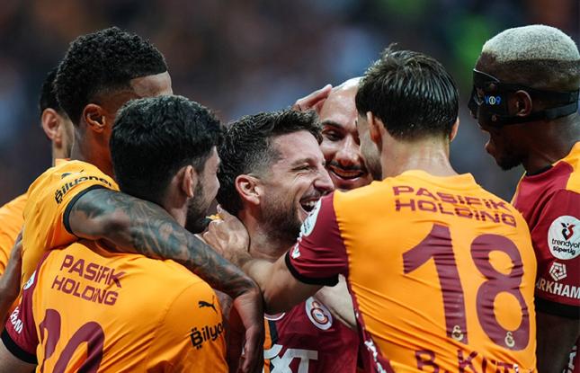 “Qalatasaray” və “Trabzonspor” mövsümü qələbə ilə başa vurdu