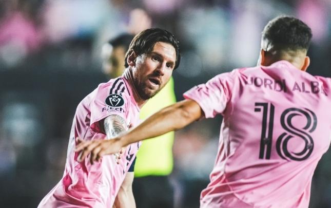 Messi Ronaldo ilə komanda yoldaşı ola bilər - Messi Ronaldo ilə komanda yoldaşı ola bilər -