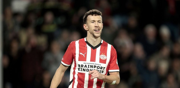 Flik 36 yaşlı xorvatiyalı futbolçunu 