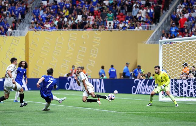 “Çelsi” dünya çempionatında ilk qələbəsini qazandı