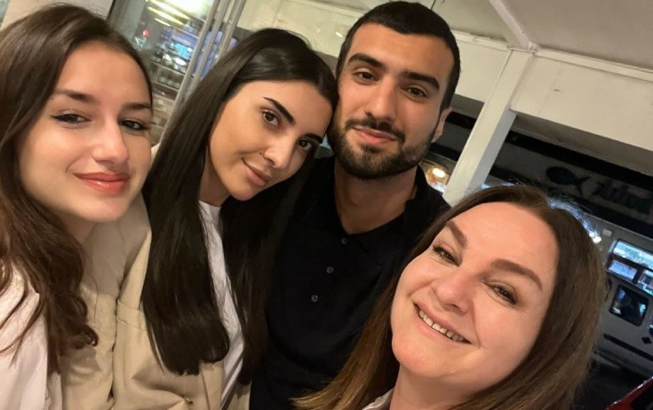 Mahir Emreli bacısı ilə aktrisanın qonağı oldu -