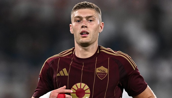 “Roma” bombardirini “Milan”a təklif edib -