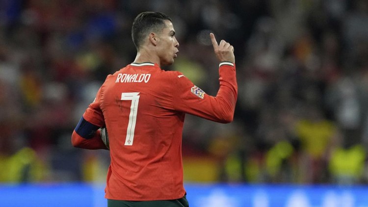 Ronaldo Messini geridə qoydu -