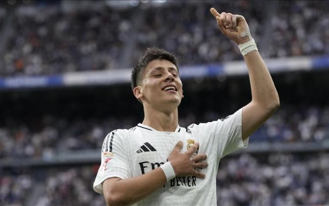 “Real”da ayın futbolçusu Arda Güler seçildi -