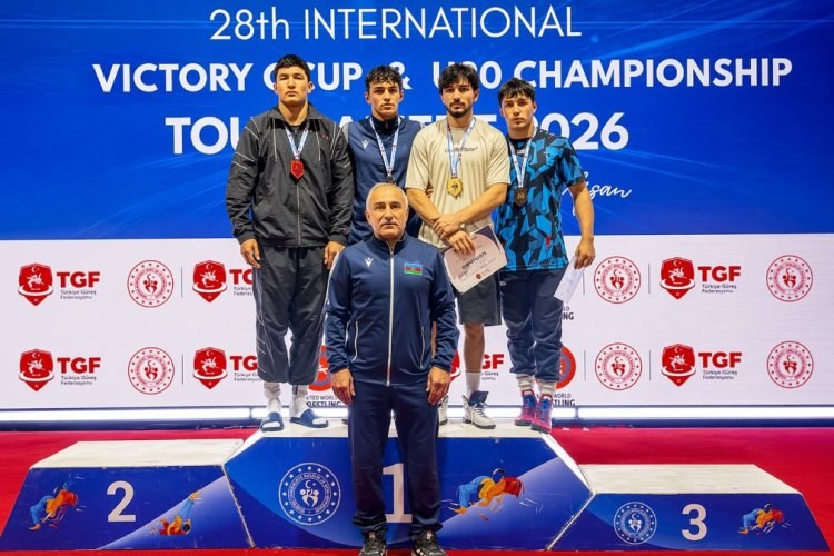 Azərbaycanlı güləşçilər “Çempionlar” turnirinin ilk günündə qızıl medal qazandılar