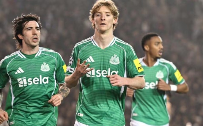 “Nyukasl”ın hücumçusu Entoni Qordon “Bayern” yolunda -