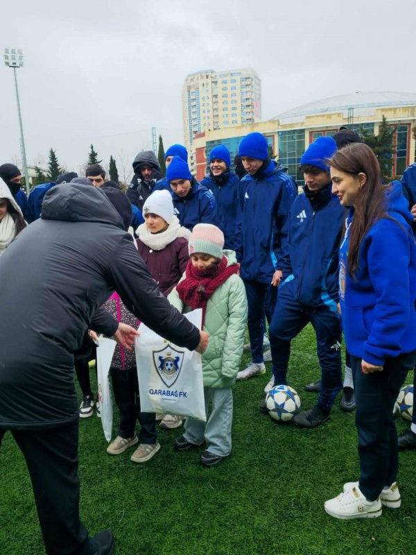 "Qarabağ" FK Akademiyasının U-19 komandası  “Bərabər imkanlar” layihəsində görüş -