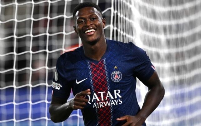 PSJ-nin müdafiəçisi Nunu Mendeş Ronaldonu geridə qoydu -