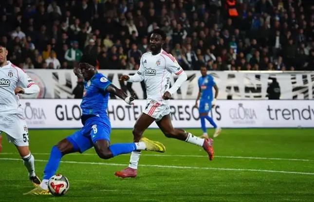 “Beşiktaş” mövsümü heç-heçə ilə başa vurdu -