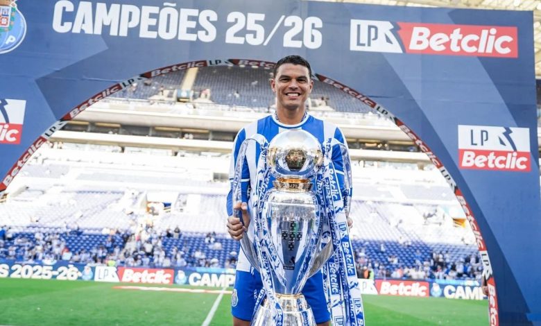 “Portu” 41 yaşlı ulduz futbolçusu Tyaqo Silvanı göndərdi -