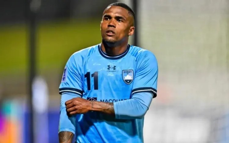 35 yaşlı braziliyalı futbolçu Duqlas Kosta  Balotelli ilə eyni komandada -