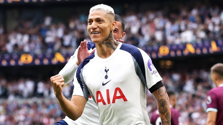 “Beşiktaş” Braziliya millisinin üzvü  Riçarlisonu transfer etmək istəyir -