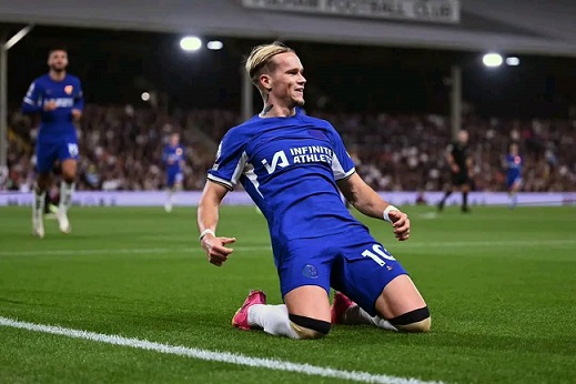 Lempard “Çelsi”nin futbolçusu Mudriki komandasında görmək istəyir -