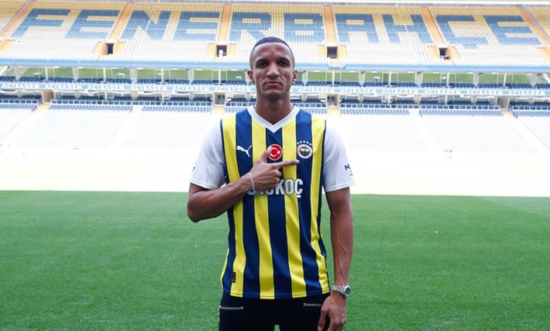 “Fənərbaxça” futbolçusunu Rusiya klubuna icarəyə verdi - “Fənərbaxça” futbolçusunu Rusiya klubuna icarəyə verdi -