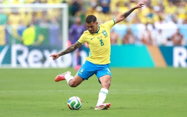 “Liverpul” Braziliya millisinin üzvünü 150 milyon avroya ala bilər -