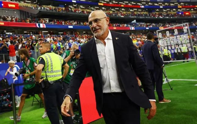 İspaniya Futbol Federasiyası baş məşqçi Fünte ilə müqaviləni uzatdı -