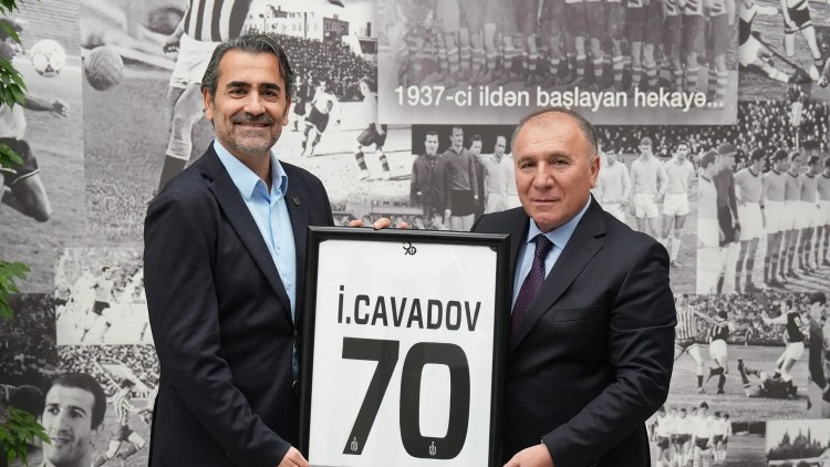 Canlı ıfsanə  İsgəndər Cavadovu 