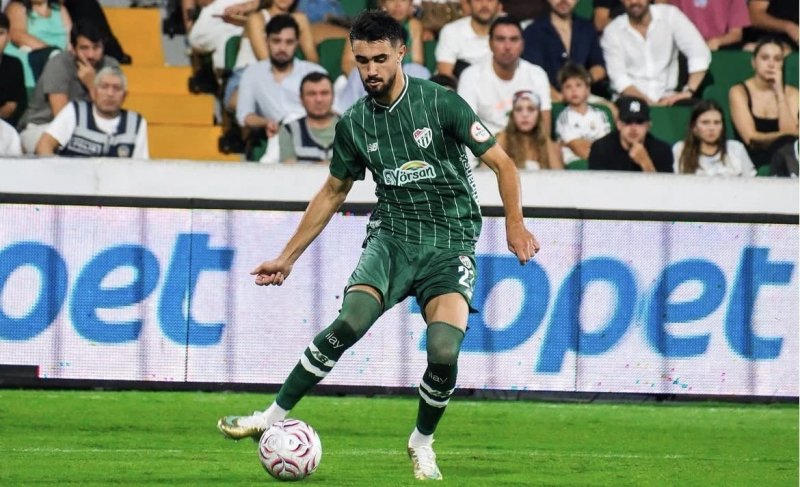 Milimizin üzvü Toralın oynadığı “Bursaspor” 1-ci yerdə