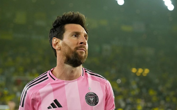 Messi İspaniyada klub aldı -