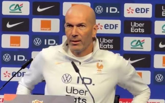 Zidan Ronaldonu müdafiə etdi -