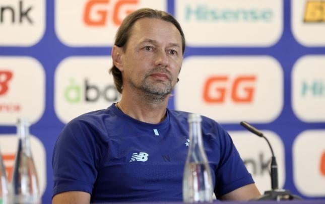 “Dinamo” baş məşqçini istefaya göndərdi -